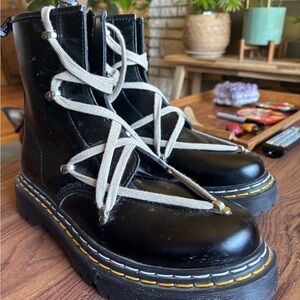 Black Lace-Up Platform Combat Boots with Contrast Stitching